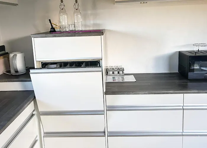 6 Person In Logstor
